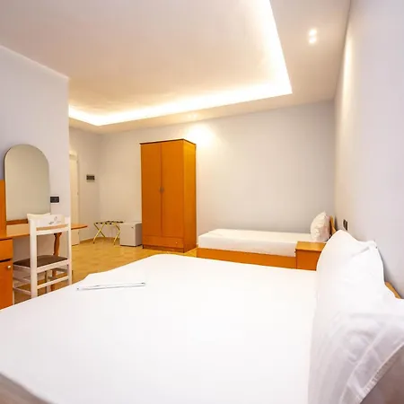 Hotel Sea Breeze Saranda